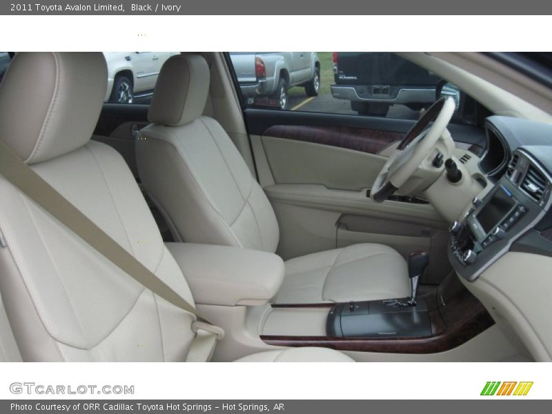Black / Ivory 2011 Toyota Avalon Limited