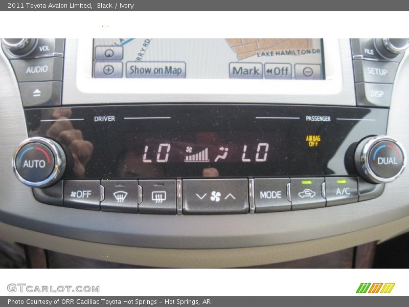 Black / Ivory 2011 Toyota Avalon Limited