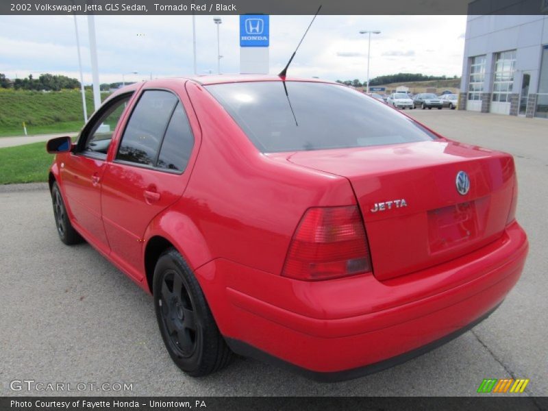 Tornado Red / Black 2002 Volkswagen Jetta GLS Sedan