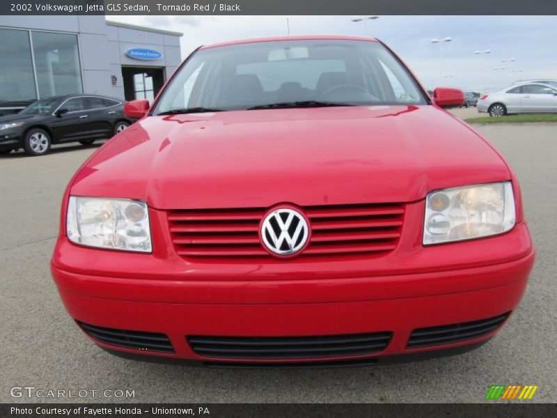 Tornado Red / Black 2002 Volkswagen Jetta GLS Sedan