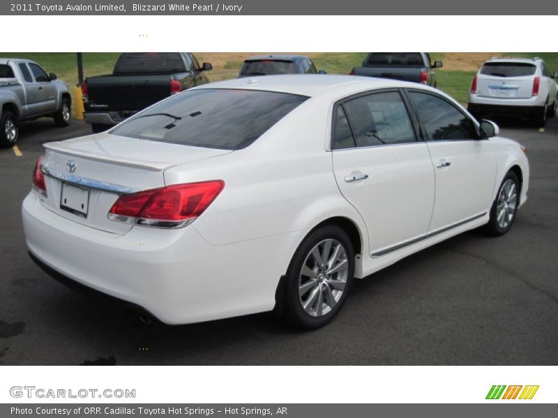 Blizzard White Pearl / Ivory 2011 Toyota Avalon Limited