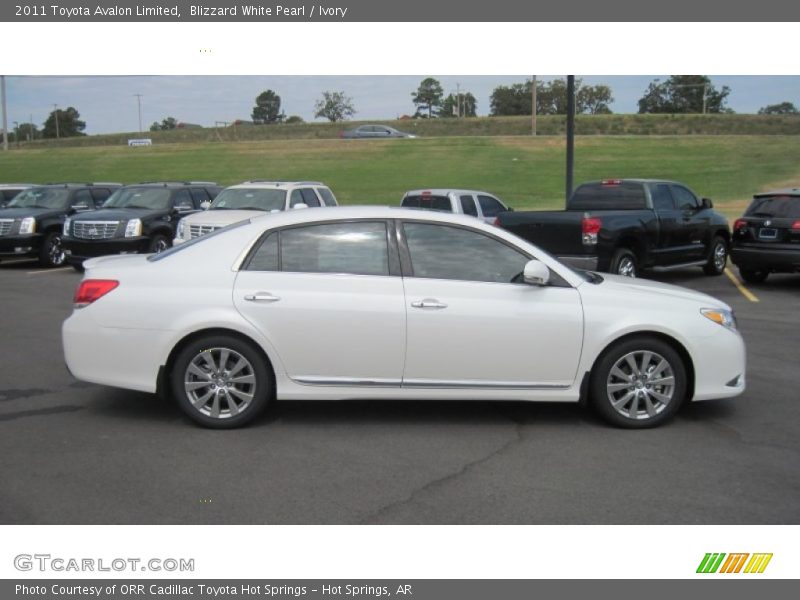 Blizzard White Pearl / Ivory 2011 Toyota Avalon Limited