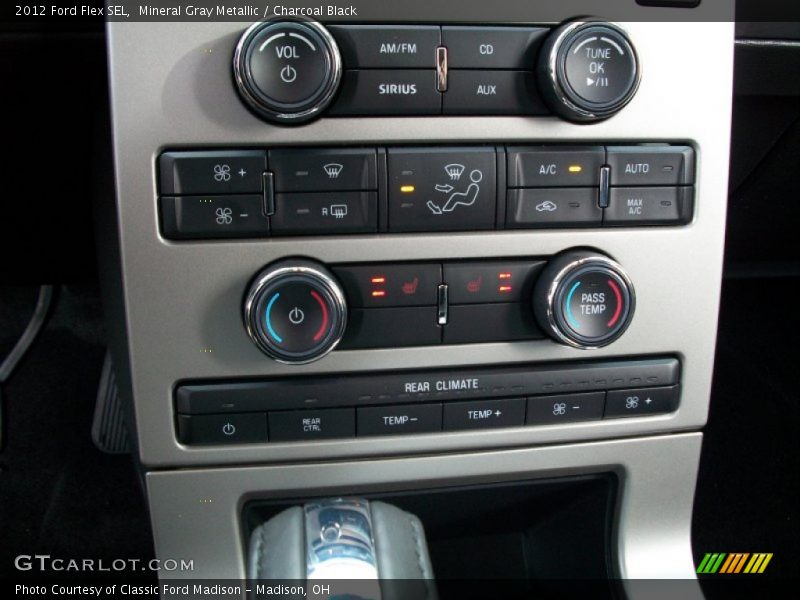 Controls of 2012 Flex SEL