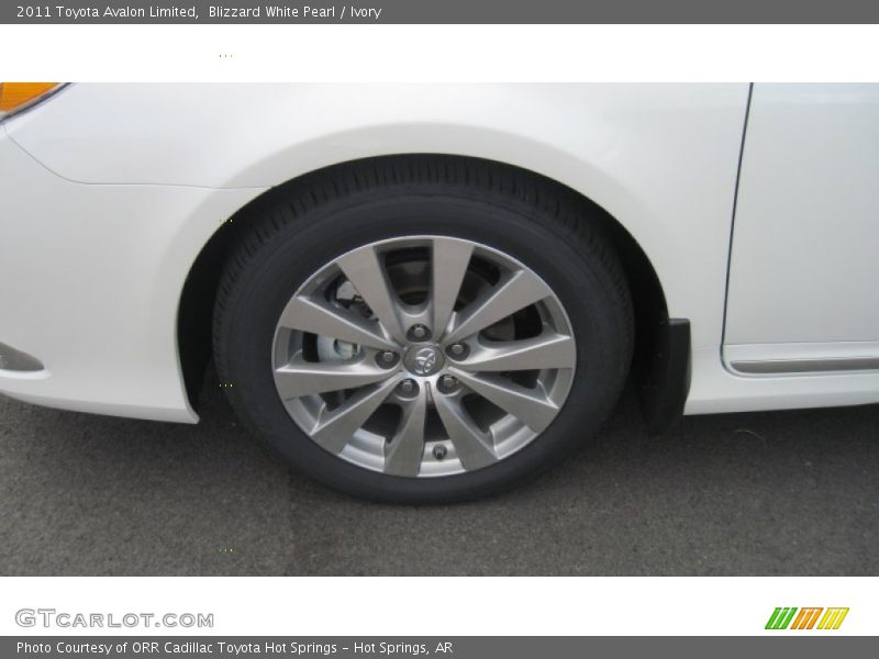 Blizzard White Pearl / Ivory 2011 Toyota Avalon Limited