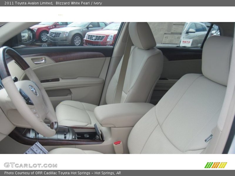 Blizzard White Pearl / Ivory 2011 Toyota Avalon Limited