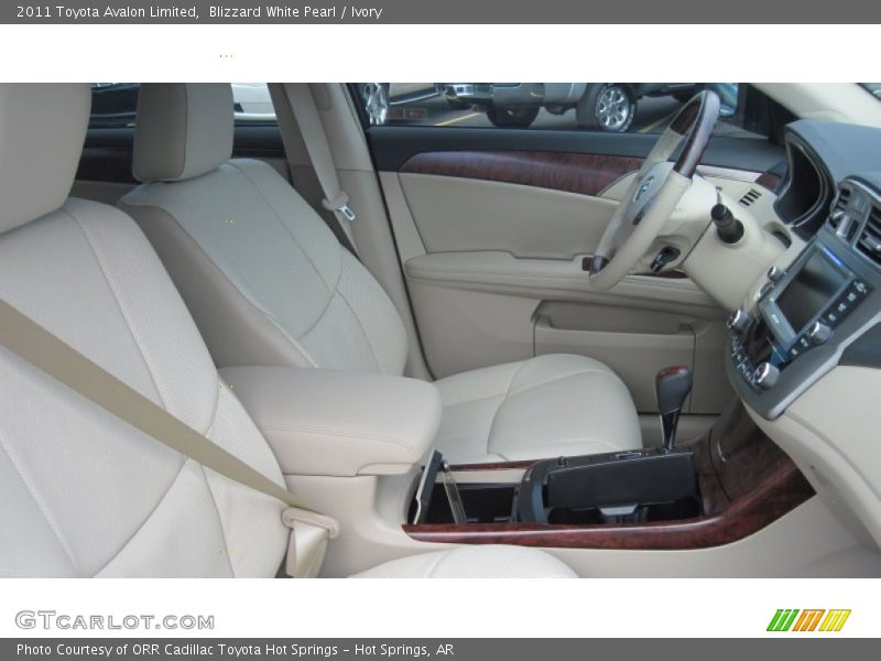 Blizzard White Pearl / Ivory 2011 Toyota Avalon Limited