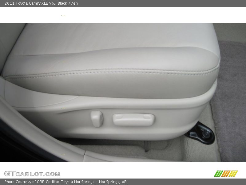 Black / Ash 2011 Toyota Camry XLE V6