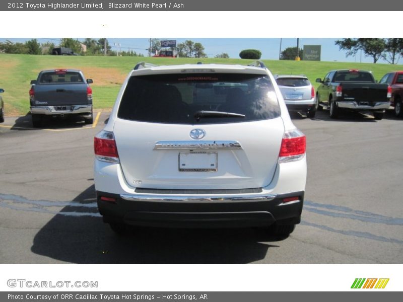 Blizzard White Pearl / Ash 2012 Toyota Highlander Limited