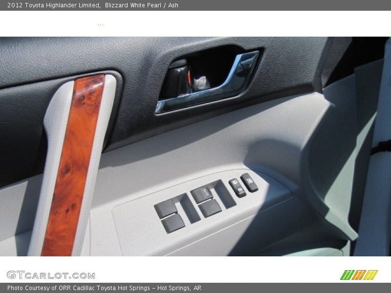 Blizzard White Pearl / Ash 2012 Toyota Highlander Limited