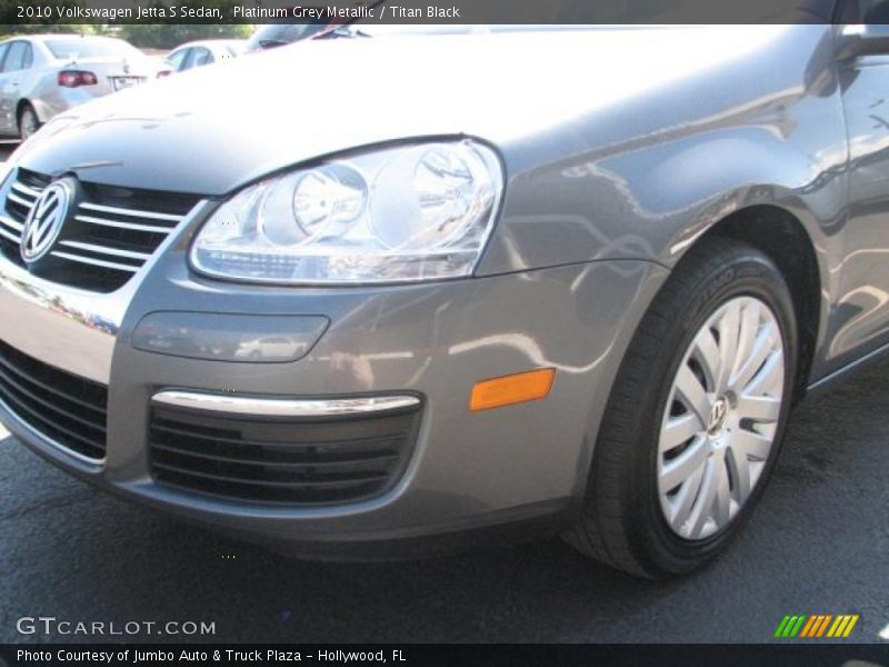 Platinum Grey Metallic / Titan Black 2010 Volkswagen Jetta S Sedan