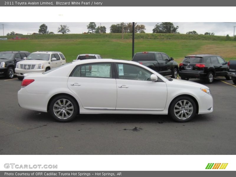 Blizzard White Pearl / Ivory 2011 Toyota Avalon Limited