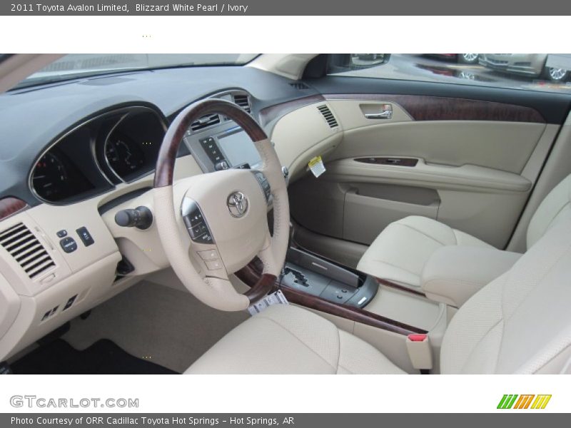 Blizzard White Pearl / Ivory 2011 Toyota Avalon Limited
