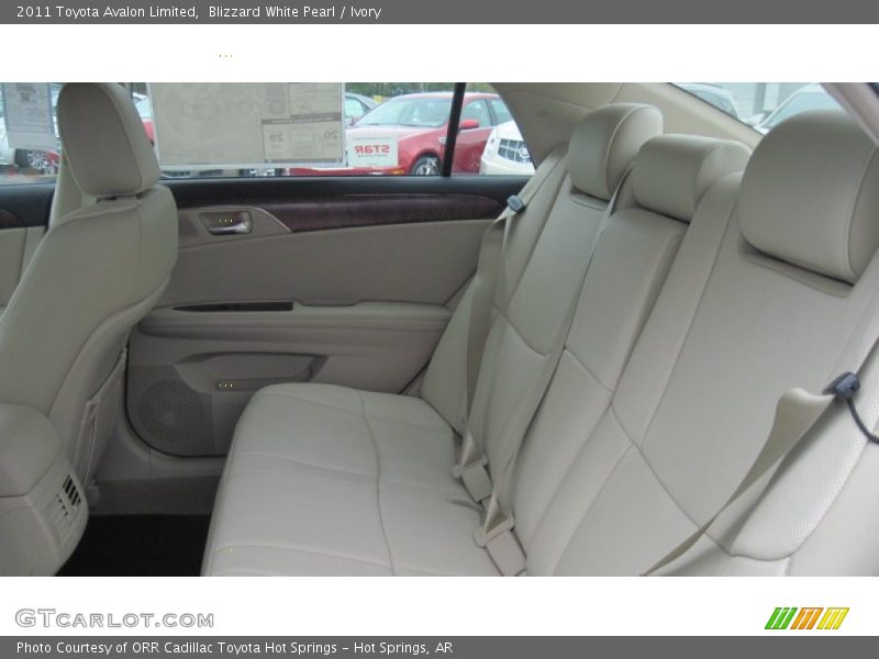 Blizzard White Pearl / Ivory 2011 Toyota Avalon Limited