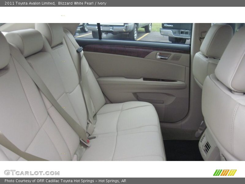 Blizzard White Pearl / Ivory 2011 Toyota Avalon Limited