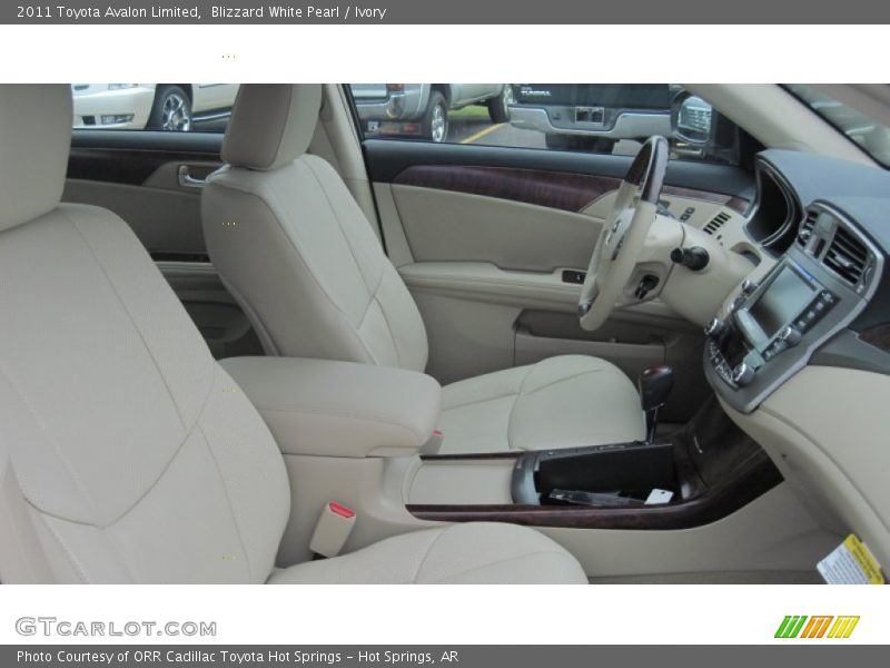 Blizzard White Pearl / Ivory 2011 Toyota Avalon Limited