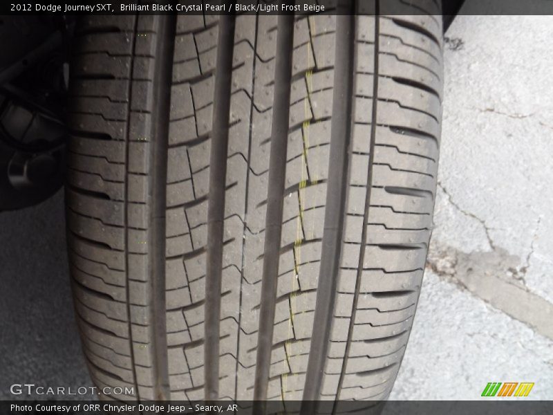 Brilliant Black Crystal Pearl / Black/Light Frost Beige 2012 Dodge Journey SXT