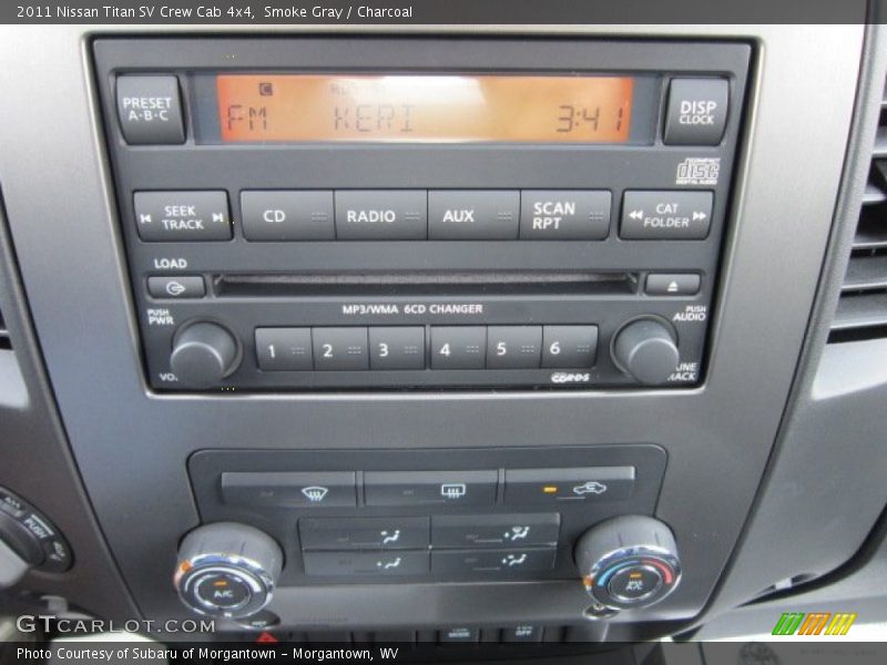 Controls of 2011 Titan SV Crew Cab 4x4