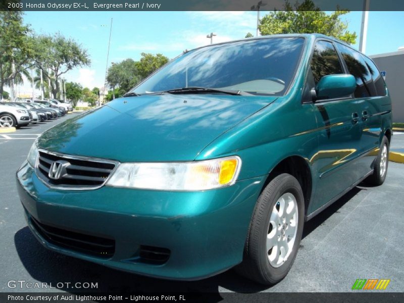 Front 3/4 View of 2003 Odyssey EX-L