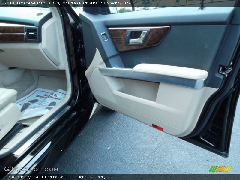 Obsidian Black Metallic / Almond/Black 2010 Mercedes-Benz GLK 350