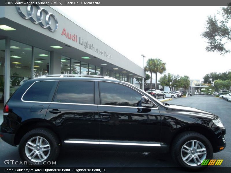 Black Uni / Anthracite 2009 Volkswagen Touareg 2 VR6