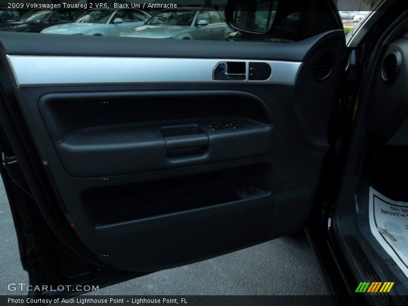 Black Uni / Anthracite 2009 Volkswagen Touareg 2 VR6