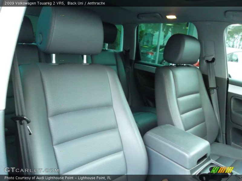 Black Uni / Anthracite 2009 Volkswagen Touareg 2 VR6