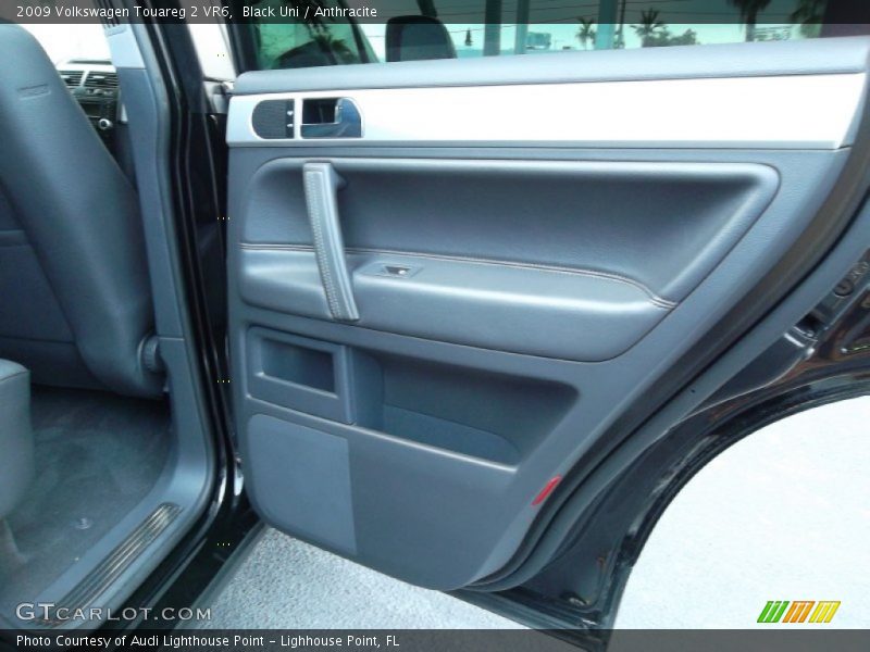 Black Uni / Anthracite 2009 Volkswagen Touareg 2 VR6