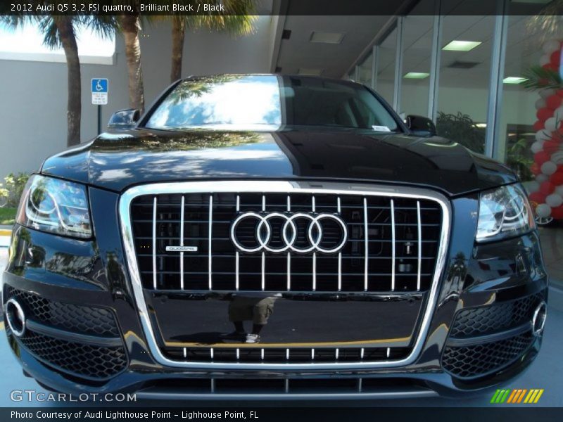 Brilliant Black / Black 2012 Audi Q5 3.2 FSI quattro