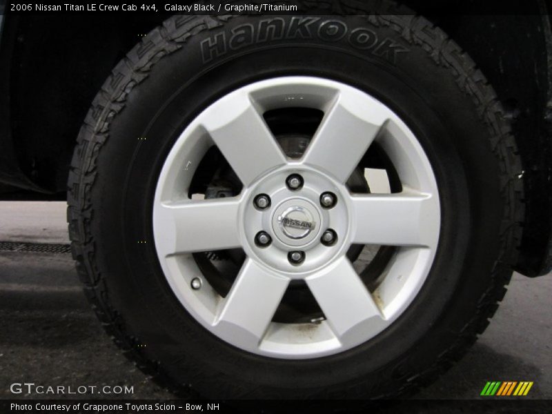 Galaxy Black / Graphite/Titanium 2006 Nissan Titan LE Crew Cab 4x4