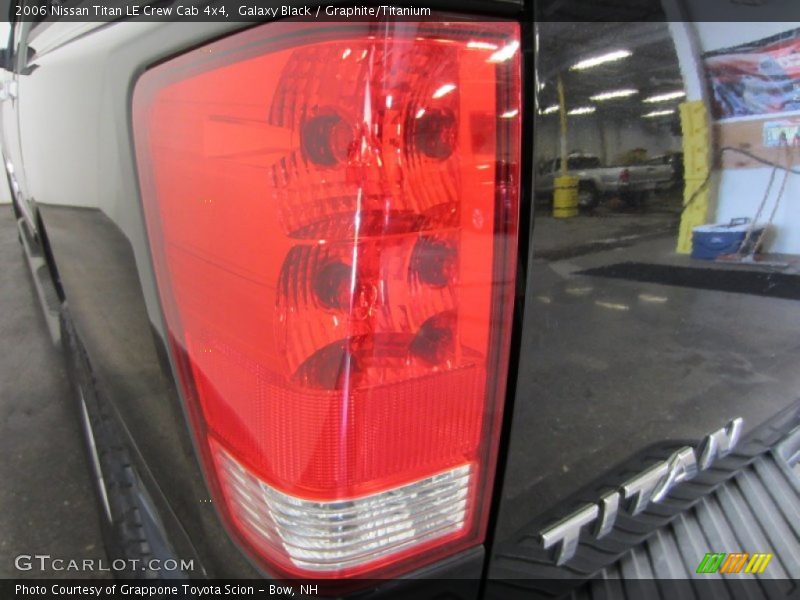 Galaxy Black / Graphite/Titanium 2006 Nissan Titan LE Crew Cab 4x4