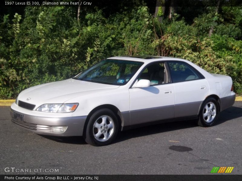 Diamond White Pearl / Gray 1997 Lexus ES 300