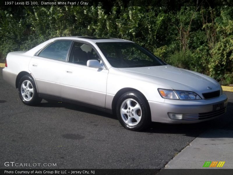 Diamond White Pearl / Gray 1997 Lexus ES 300