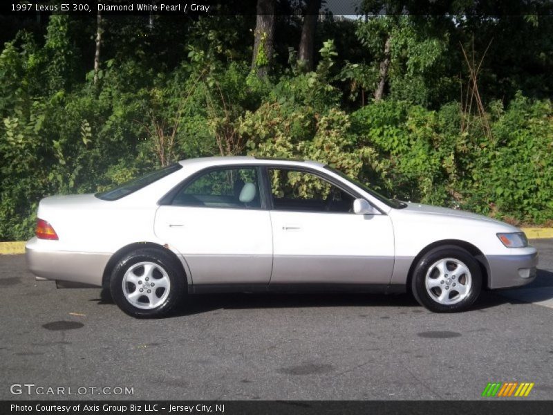 Diamond White Pearl / Gray 1997 Lexus ES 300