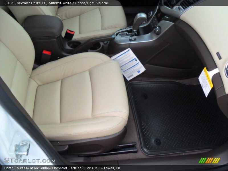 Summit White / Cocoa/Light Neutral 2012 Chevrolet Cruze LT