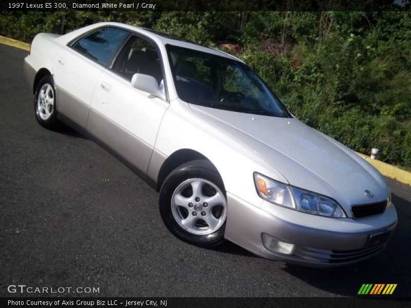 Diamond White Pearl / Gray 1997 Lexus ES 300