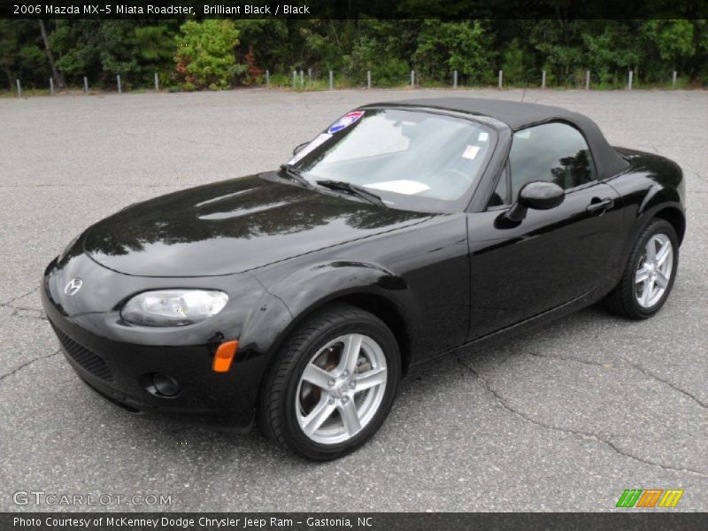 Front 3/4 View of 2006 MX-5 Miata Roadster