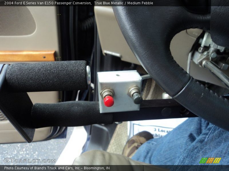 True Blue Metallic / Medium Pebble 2004 Ford E Series Van E150 Passenger Conversion