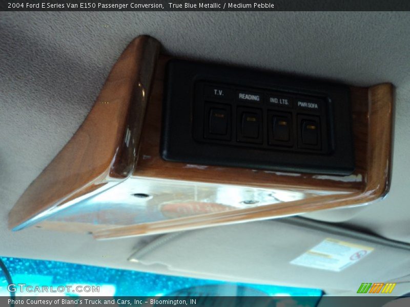 True Blue Metallic / Medium Pebble 2004 Ford E Series Van E150 Passenger Conversion