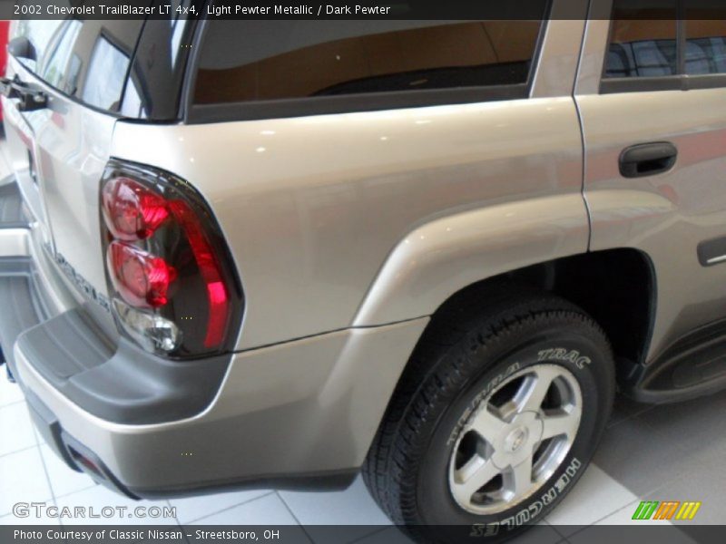 Light Pewter Metallic / Dark Pewter 2002 Chevrolet TrailBlazer LT 4x4