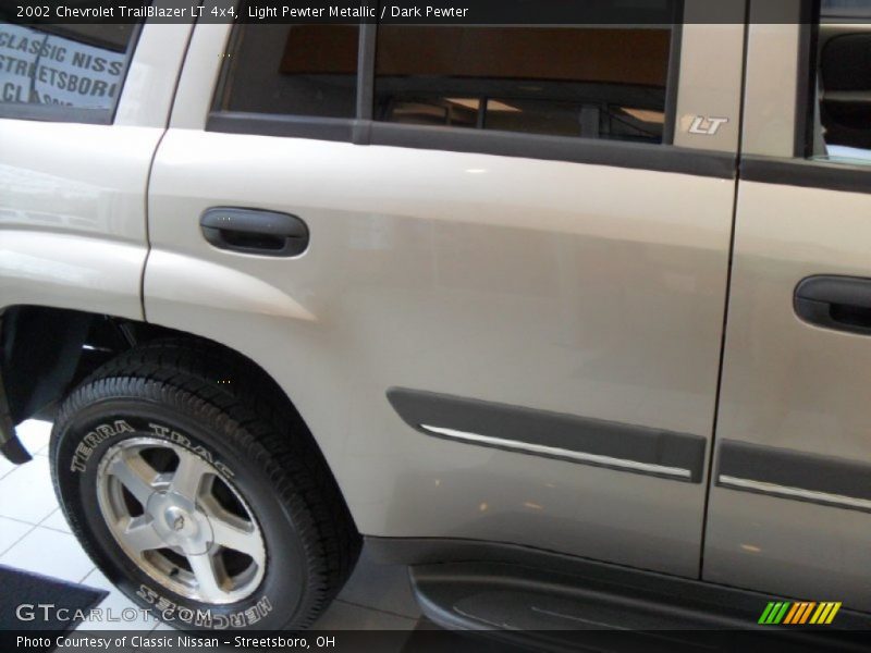 Light Pewter Metallic / Dark Pewter 2002 Chevrolet TrailBlazer LT 4x4