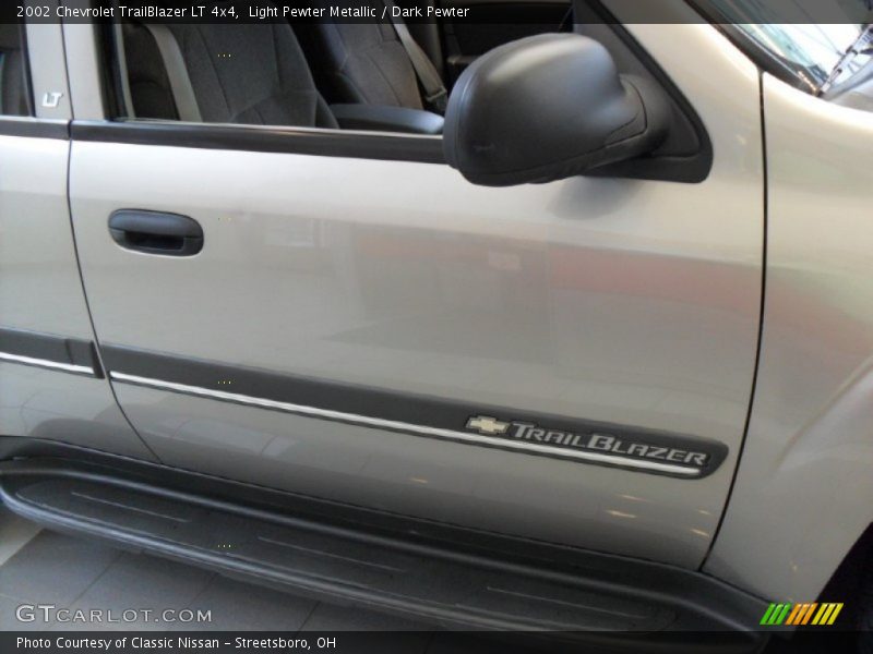 Light Pewter Metallic / Dark Pewter 2002 Chevrolet TrailBlazer LT 4x4