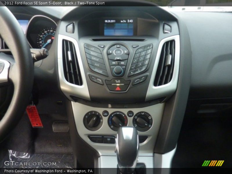 Black / Two-Tone Sport 2012 Ford Focus SE Sport 5-Door
