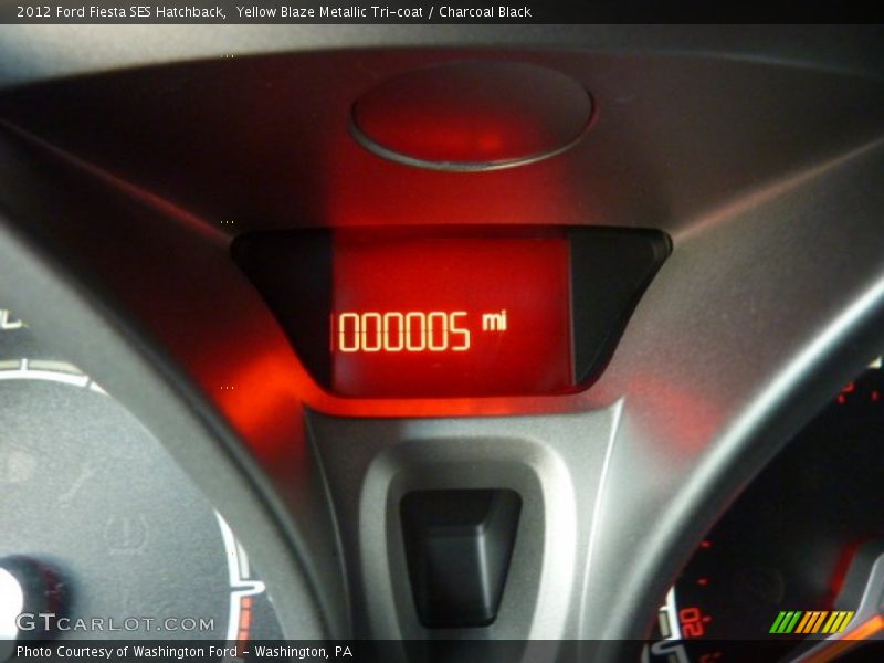 Yellow Blaze Metallic Tri-coat / Charcoal Black 2012 Ford Fiesta SES Hatchback