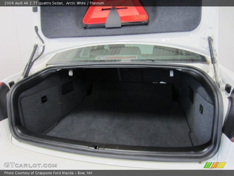  2004 A6 2.7T quattro Sedan Trunk