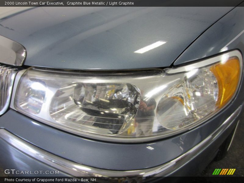 Graphite Blue Metallic / Light Graphite 2000 Lincoln Town Car Executive