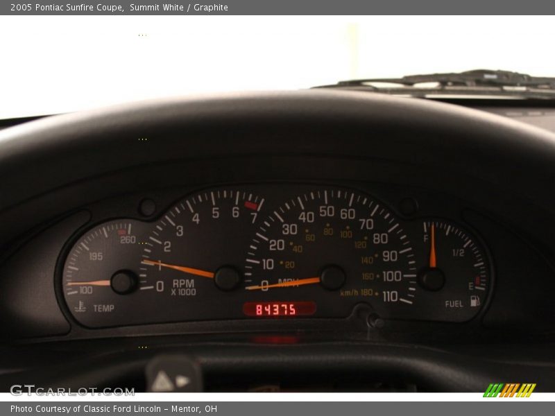 Summit White / Graphite 2005 Pontiac Sunfire Coupe