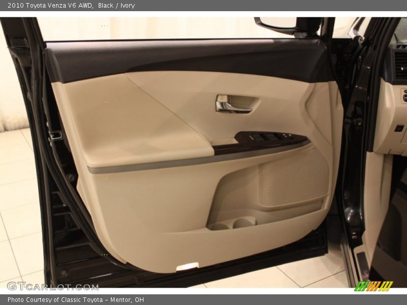 Black / Ivory 2010 Toyota Venza V6 AWD