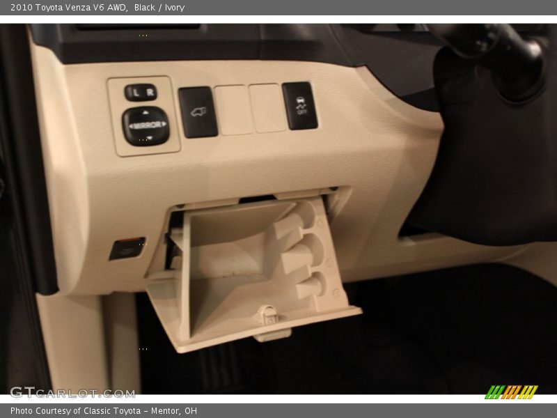 Black / Ivory 2010 Toyota Venza V6 AWD