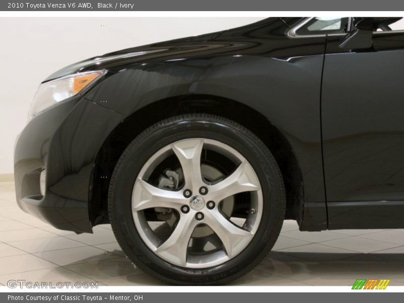 Black / Ivory 2010 Toyota Venza V6 AWD