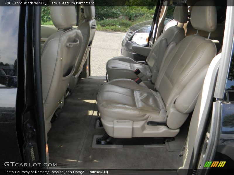  2003 Windstar SEL Medium Parchment Interior